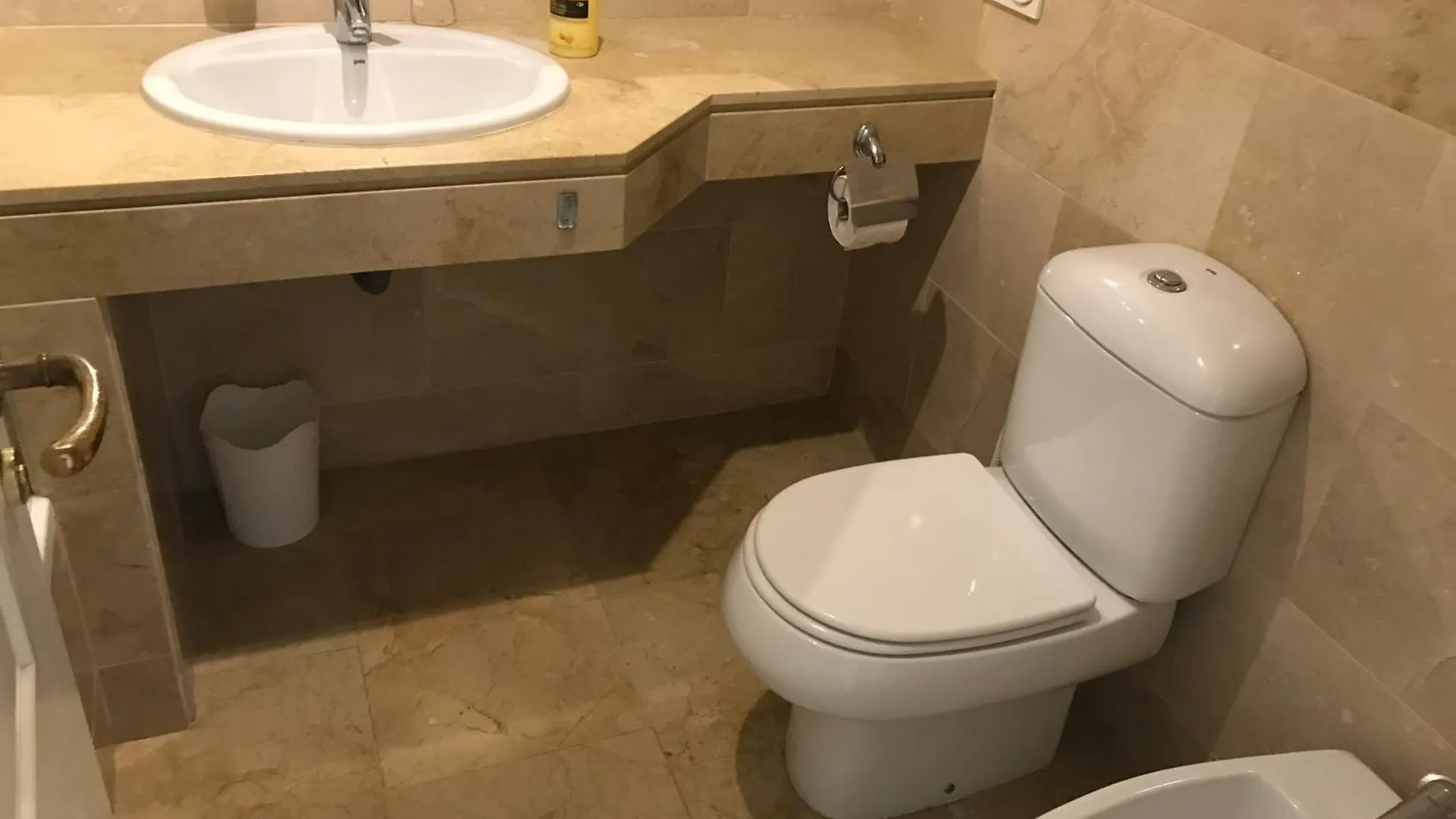 3 Bedroom Apartment, Duquesa, Spain San Luis de Sabinillas Lägenhet